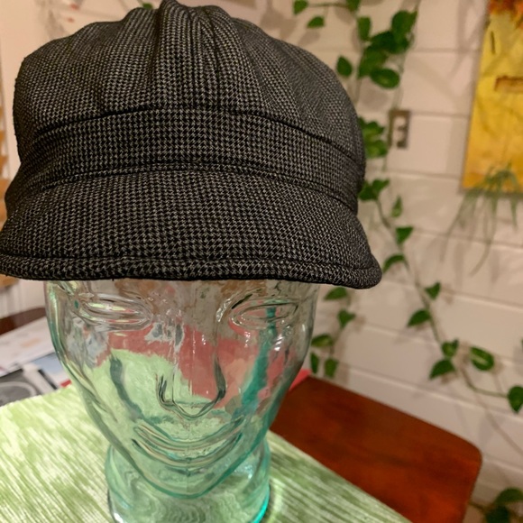 Hat - Picture 1 of 4